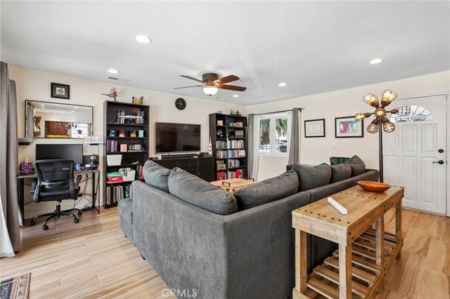 22923 Elkwood, West Hills, CA 91304