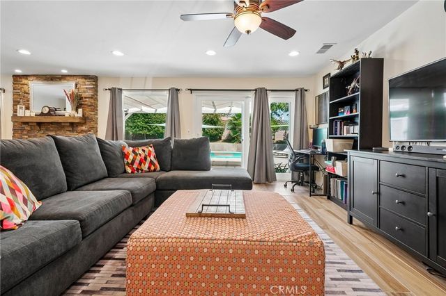 22923 Elkwood, West Hills, CA 91304