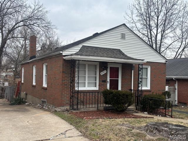 6705 Kenwood Drive, St Louis, MO 63121