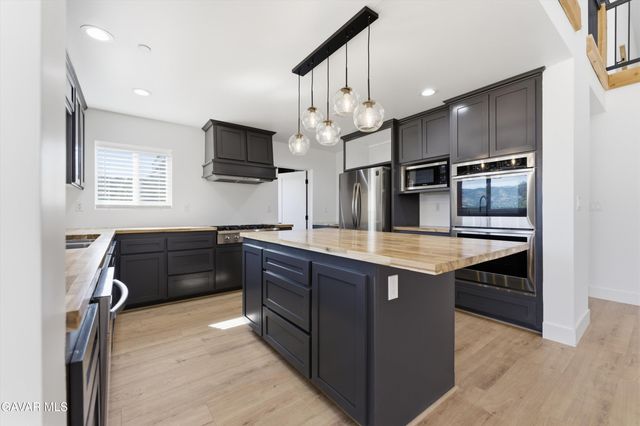 28460 Ridgeview Court, Tehachapi, CA 93561
