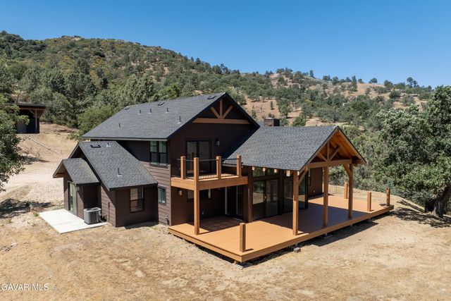 28460 Ridgeview Court, Tehachapi, CA 93561