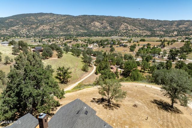 28460 Ridgeview Court, Tehachapi, CA 93561