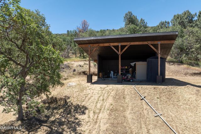 28460 Ridgeview Court, Tehachapi, CA 93561