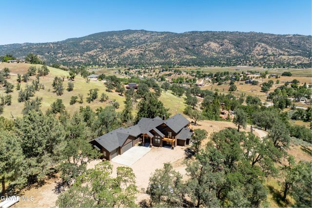 28460 Ridgeview Court, Tehachapi, CA 93561
