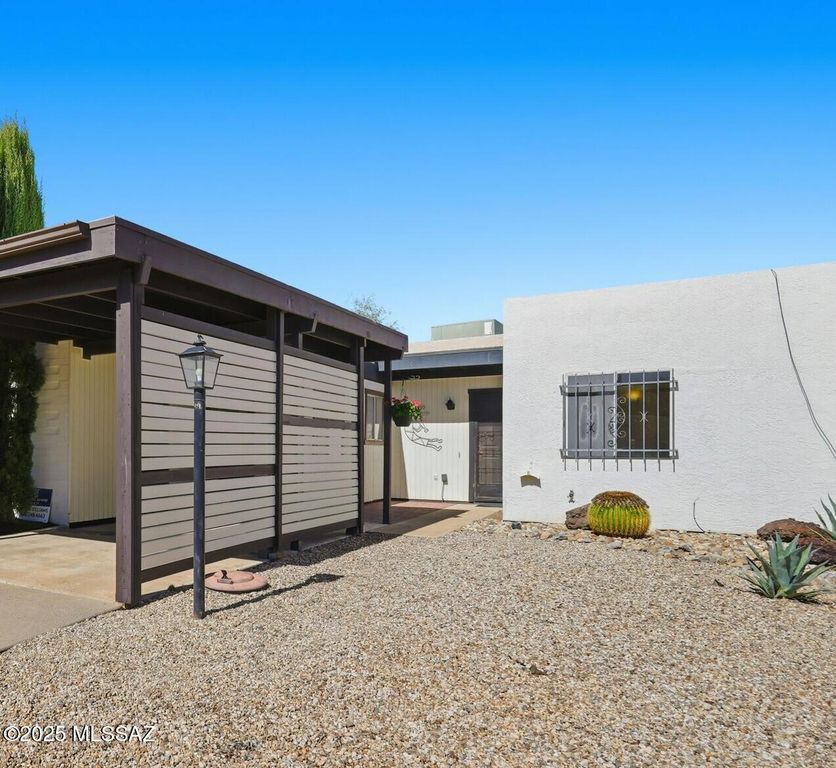 Image 1 of property listing at 1373 S Desert Meadows Circle, Green Valley, AZ 85614