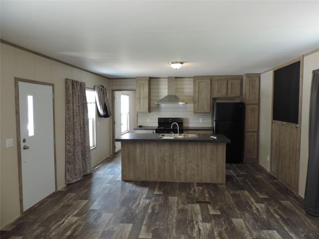 1668 Fm-2518 77, Cleveland, TX 77327