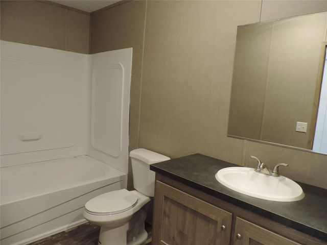 1668 Fm-2518 77, Cleveland, TX 77327
