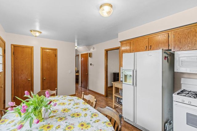 6148 Upper 51st Street N, Oakdale, MN 55128