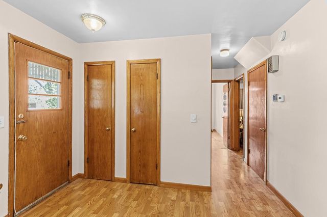6148 Upper 51st Street N, Oakdale, MN 55128