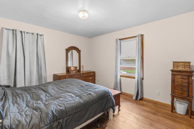 6148 Upper 51st Street N, Oakdale, MN 55128