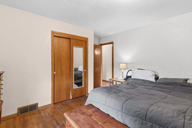 6148 Upper 51st Street N, Oakdale, MN 55128