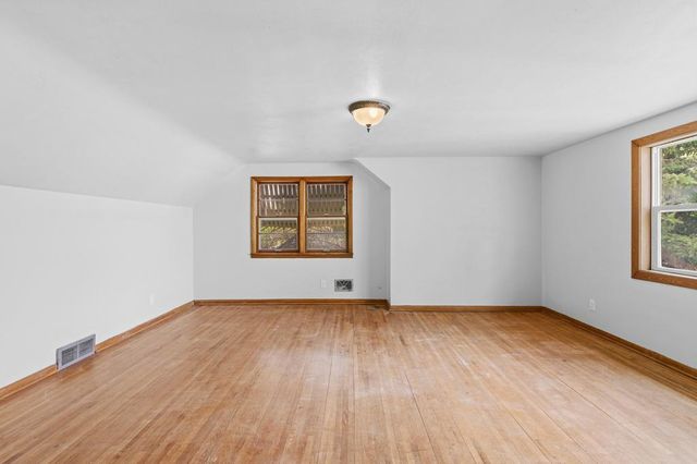 6148 Upper 51st Street N, Oakdale, MN 55128