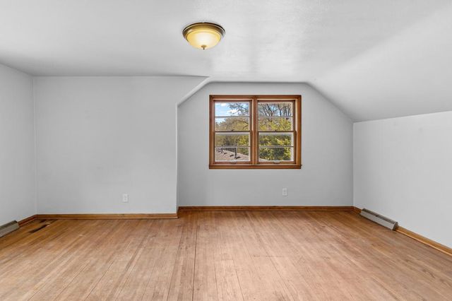 6148 Upper 51st Street N, Oakdale, MN 55128
