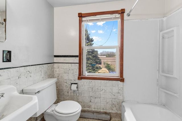 6148 Upper 51st Street N, Oakdale, MN 55128