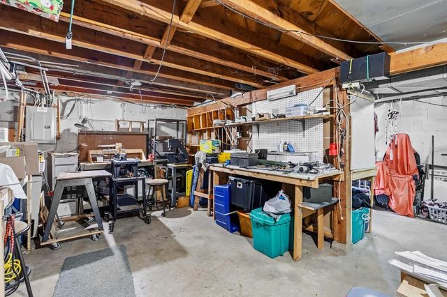 6148 Upper 51st Street N, Oakdale, MN 55128