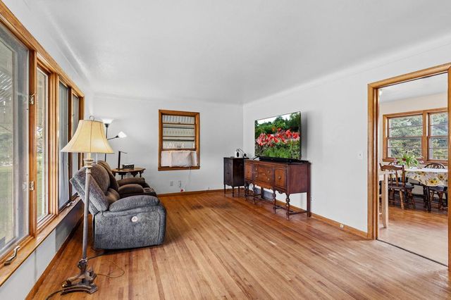 6148 Upper 51st Street N, Oakdale, MN 55128