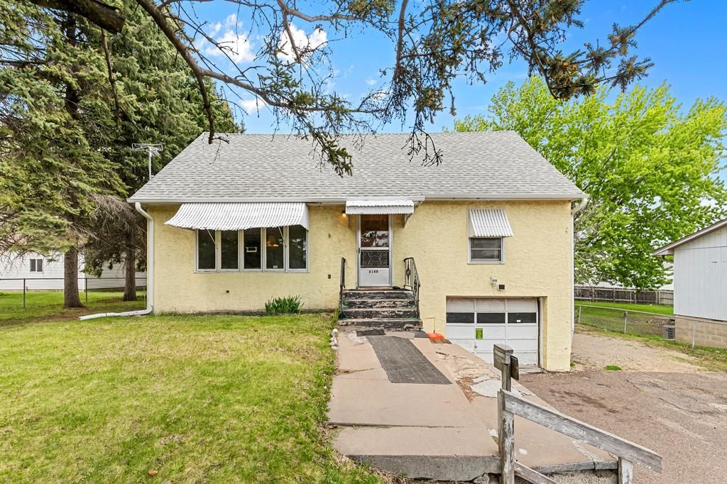 6148 Upper 51st Street N, Oakdale, MN 55128