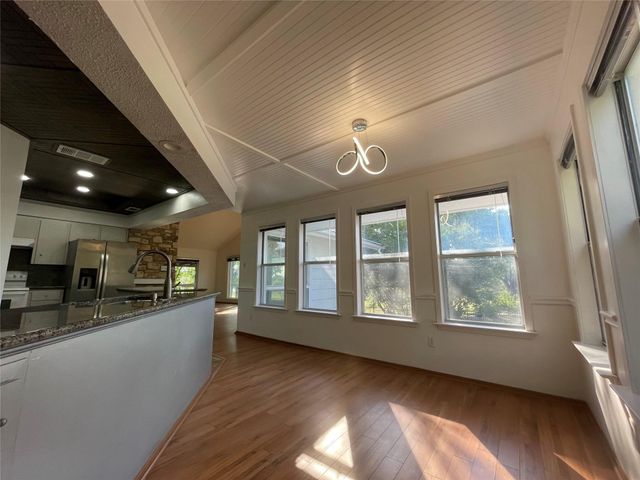 5802 Longhorn LNDG, Austin, TX 78734