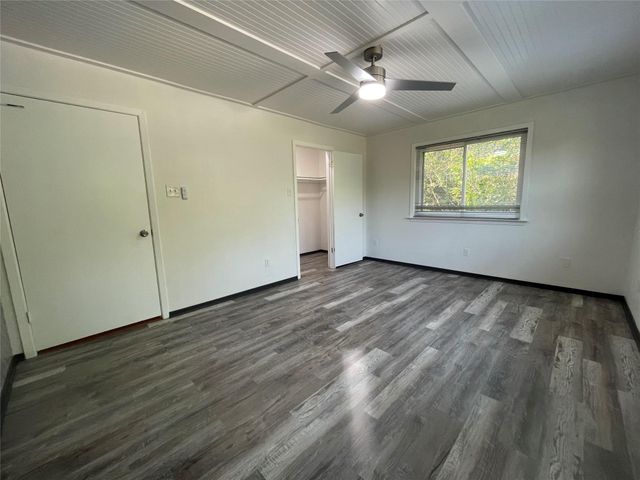 5802 Longhorn LNDG, Austin, TX 78734