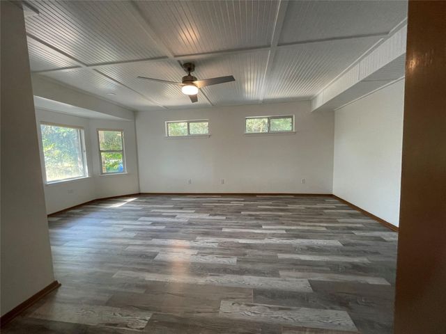 5802 Longhorn LNDG, Austin, TX 78734