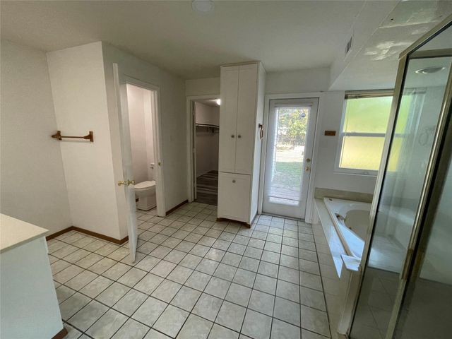 5802 Longhorn LNDG, Austin, TX 78734