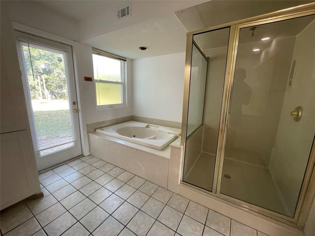 5802 Longhorn LNDG, Austin, TX 78734