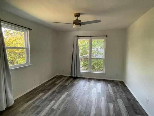 5802 Longhorn LNDG, Austin, TX 78734