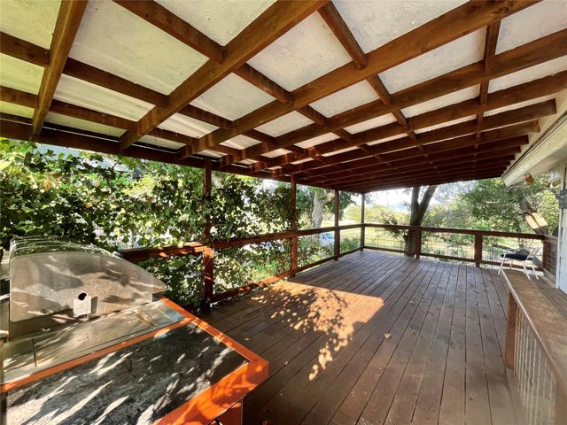 5802 Longhorn LNDG, Austin, TX 78734