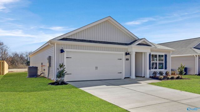 9945 Sequoyah Cove Drive SE, Owens Cross Roads, AL 35763