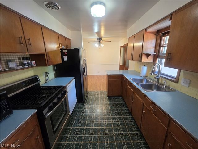 1009 Florence Drive, Macedonia, OH 44056