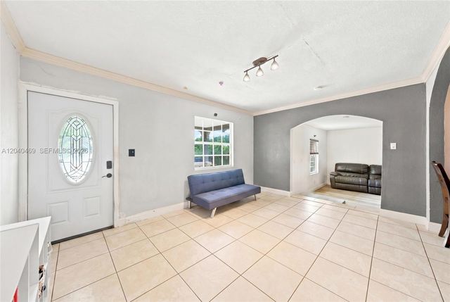 1427 NW 101st Street, Miami, FL 33147