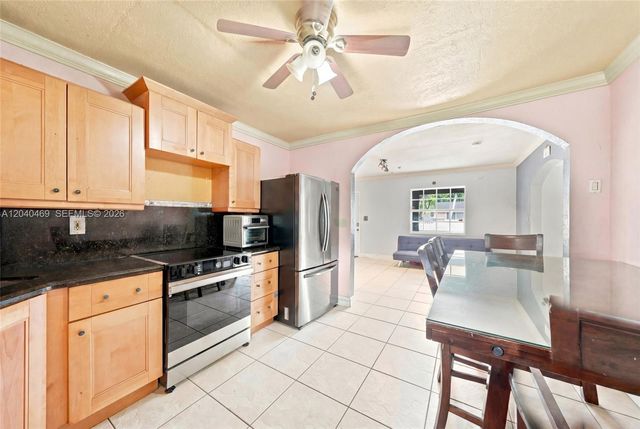 1427 NW 101st Street, Miami, FL 33147