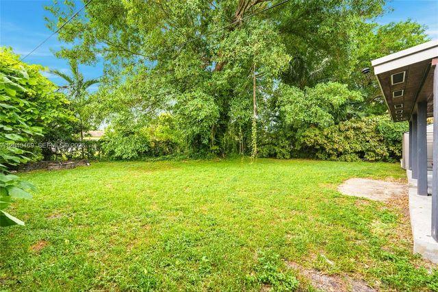 1427 NW 101st Street, Miami, FL 33147