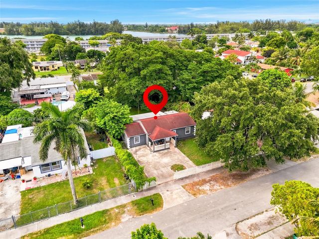 1427 NW 101st Street, Miami, FL 33147