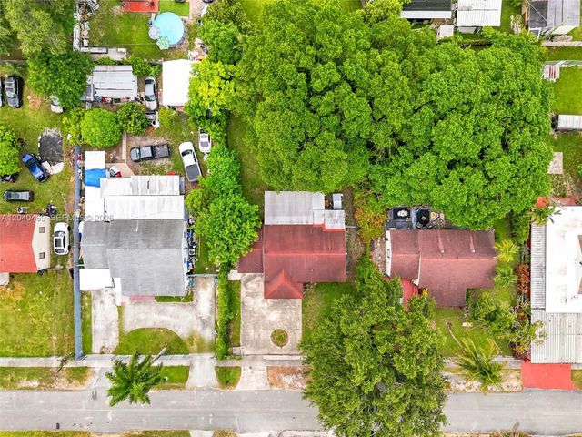 1427 NW 101st Street, Miami, FL 33147