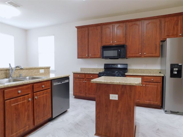 2701 Clark Drive, Corinth, TX 76210