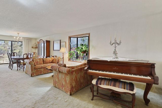 2324 Rosemarie Ln, Stockton, CA 95207