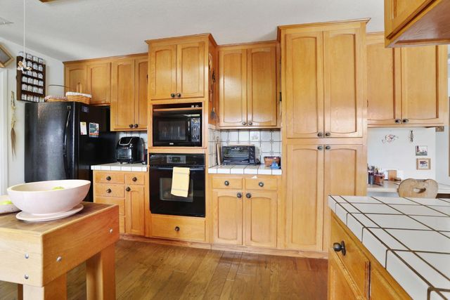 2324 Rosemarie Ln, Stockton, CA 95207