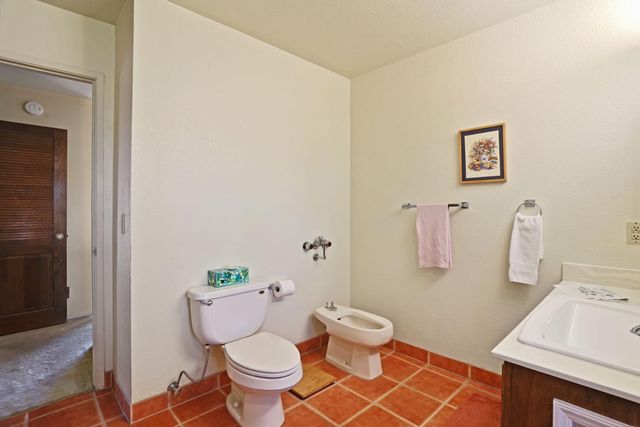 2324 Rosemarie Ln, Stockton, CA 95207