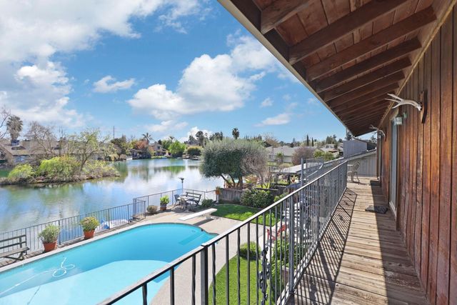 2324 Rosemarie Ln, Stockton, CA 95207