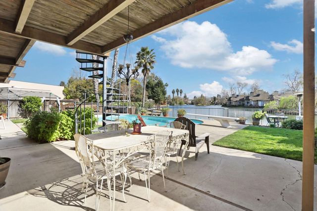 2324 Rosemarie Ln, Stockton, CA 95207