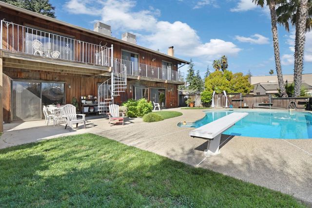 2324 Rosemarie Ln, Stockton, CA 95207