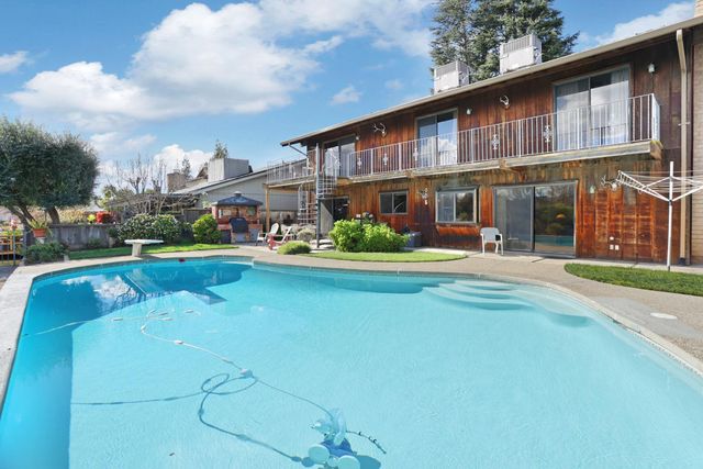 2324 Rosemarie Ln, Stockton, CA 95207