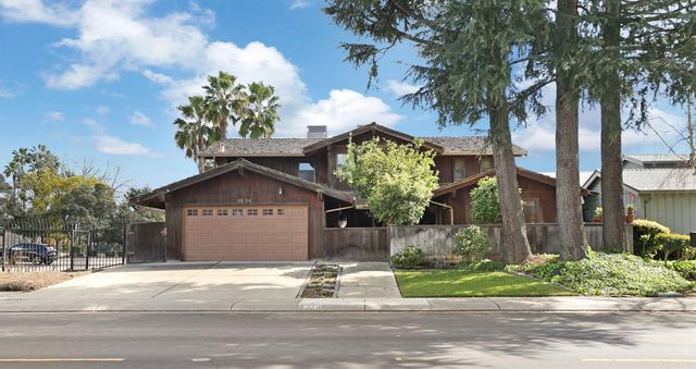 2324 Rosemarie Ln, Stockton, CA 95207