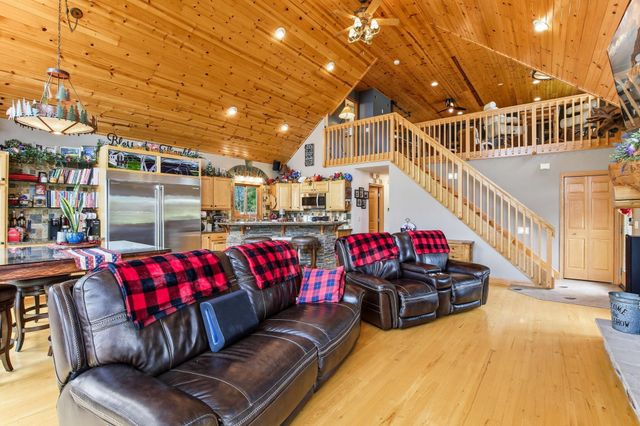 5050 210th Street N, Forest Lake, MN 55025