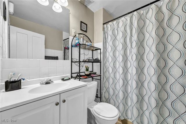 3843 W 136th Street, Cleveland, OH 44111