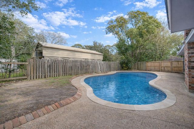 1415 Oak Street, La Marque, TX 77568