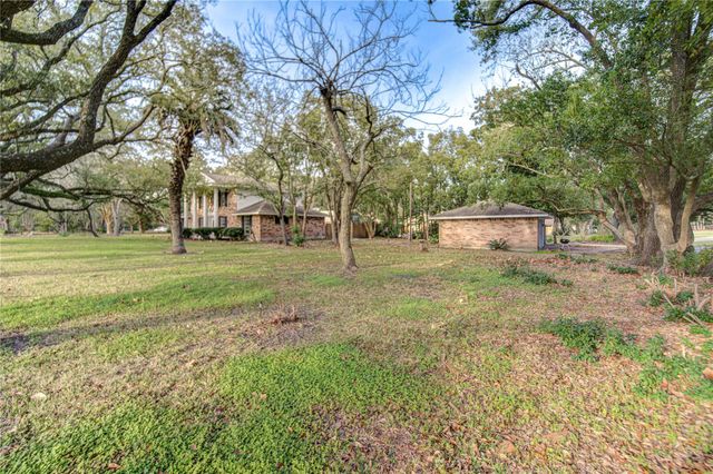 1415 Oak Street, La Marque, TX 77568