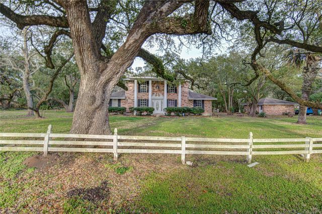 1415 Oak Street, La Marque, TX 77568