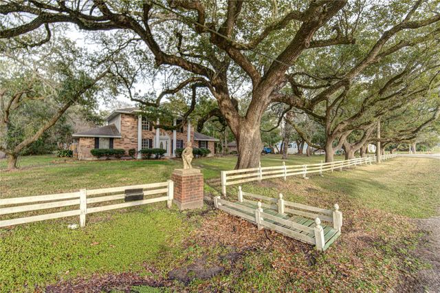 1415 Oak Street, La Marque, TX 77568